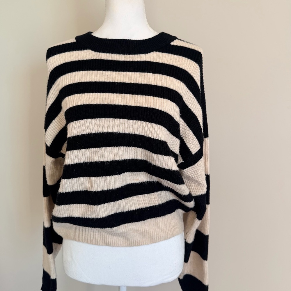 Zara kids striped knit sweater oversized in black and ivory size 13-14 - Picture 2 of 6